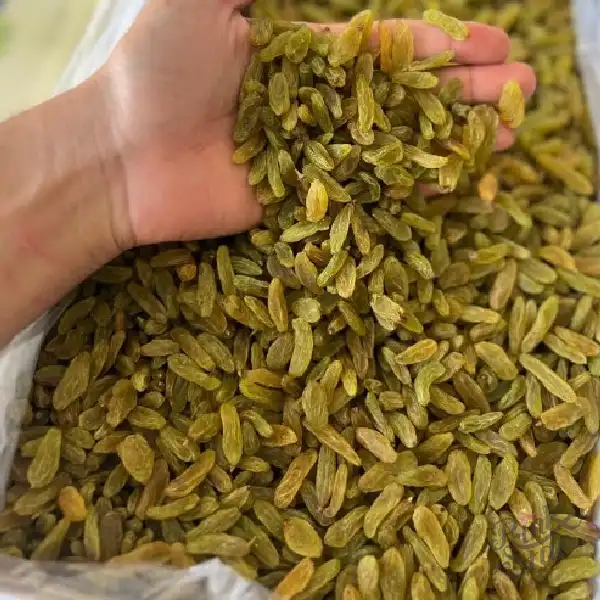 Import Long Green Raisins